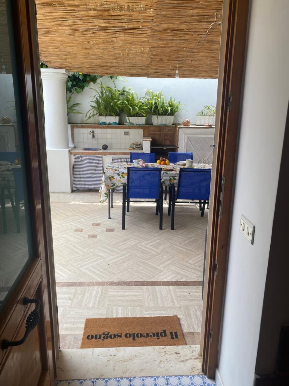 Patio, Day, Balcony/Terrace, Dining area