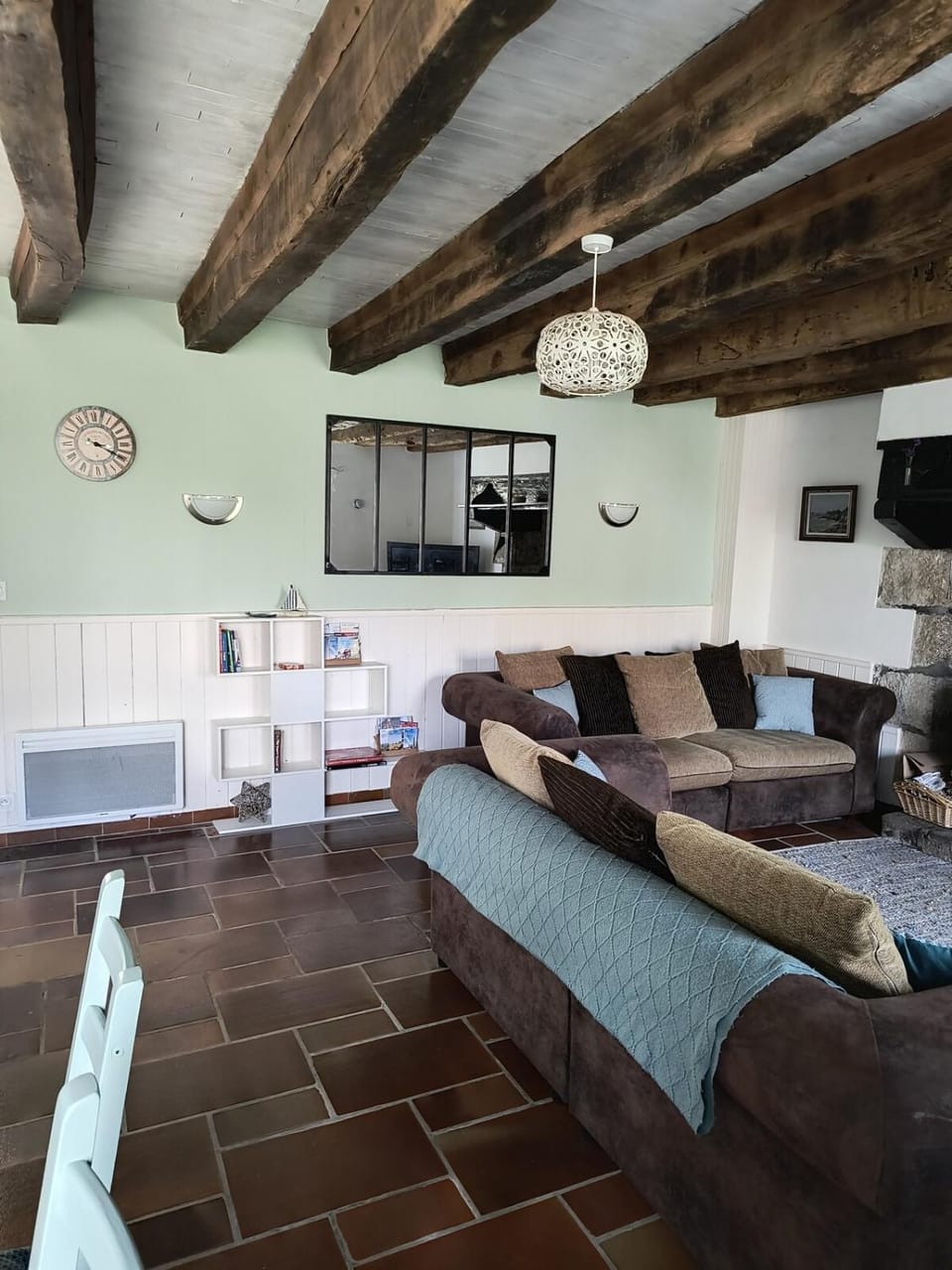 Three Bedroom Breton Cottage House in Finistere