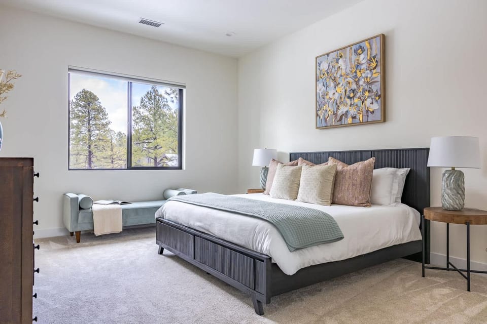 Home with Studio near Pine Canyon House in Flagstaff