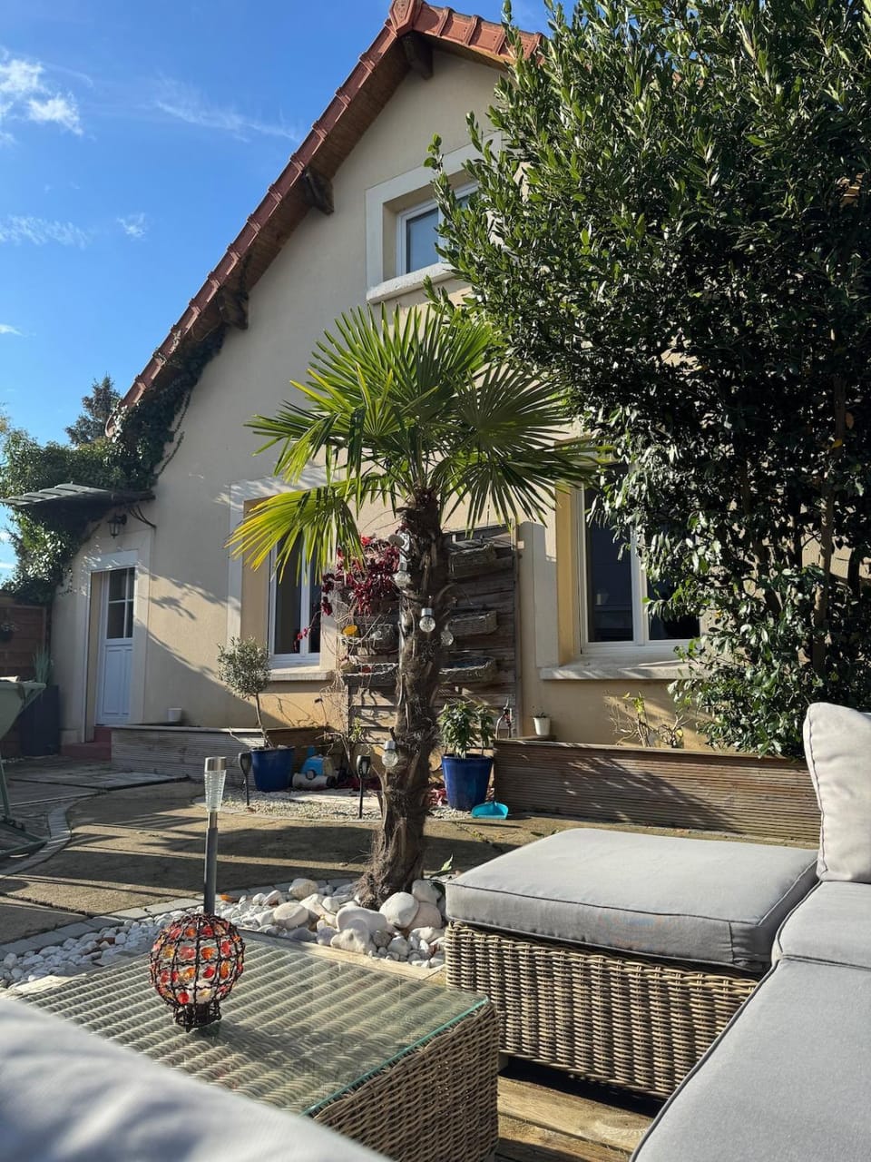 Property building, Garden, Garden view