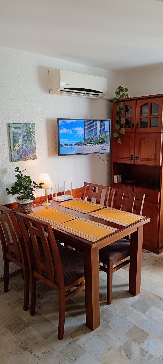 TV and multimedia, Living room, Dining area