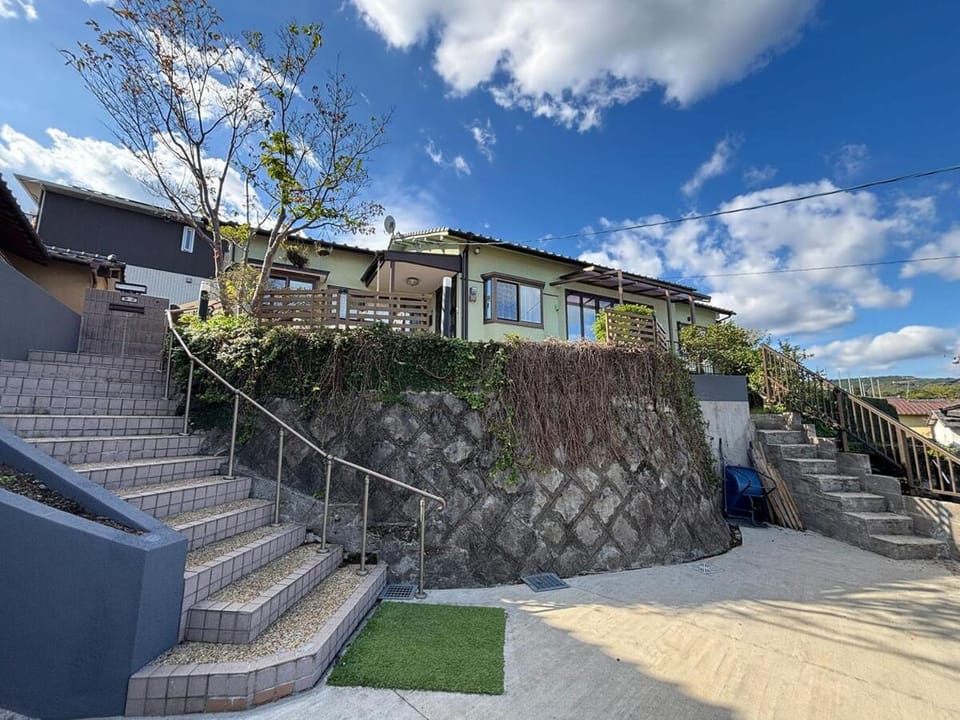 クリフ上熊本 House in Japan