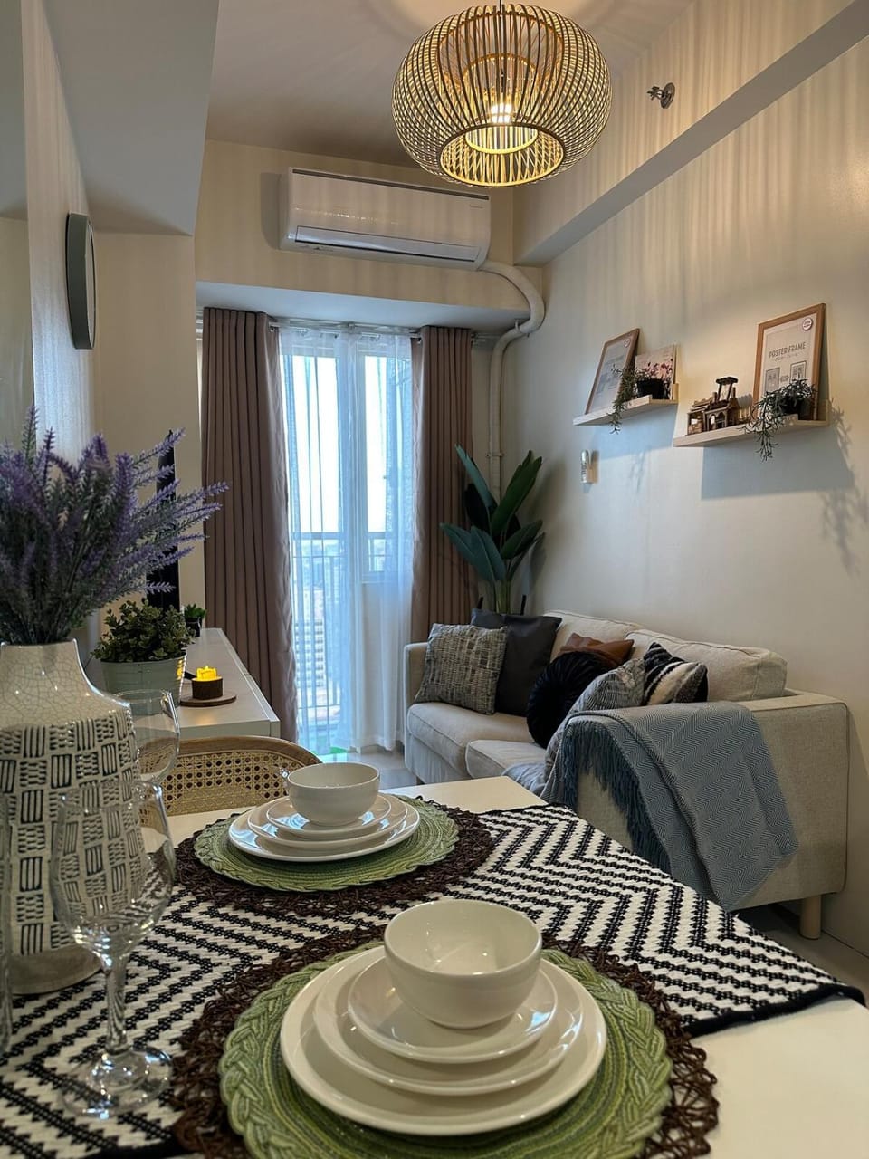 Casa Alia at Coast - near MOA, US Embassy, PICC, WTC Apartment in Pasay