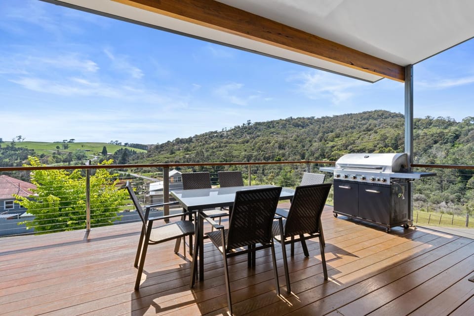 Patio, Spring, Day, Natural landscape, View (from property/room), Balcony/Terrace, Dining area, Mountain view