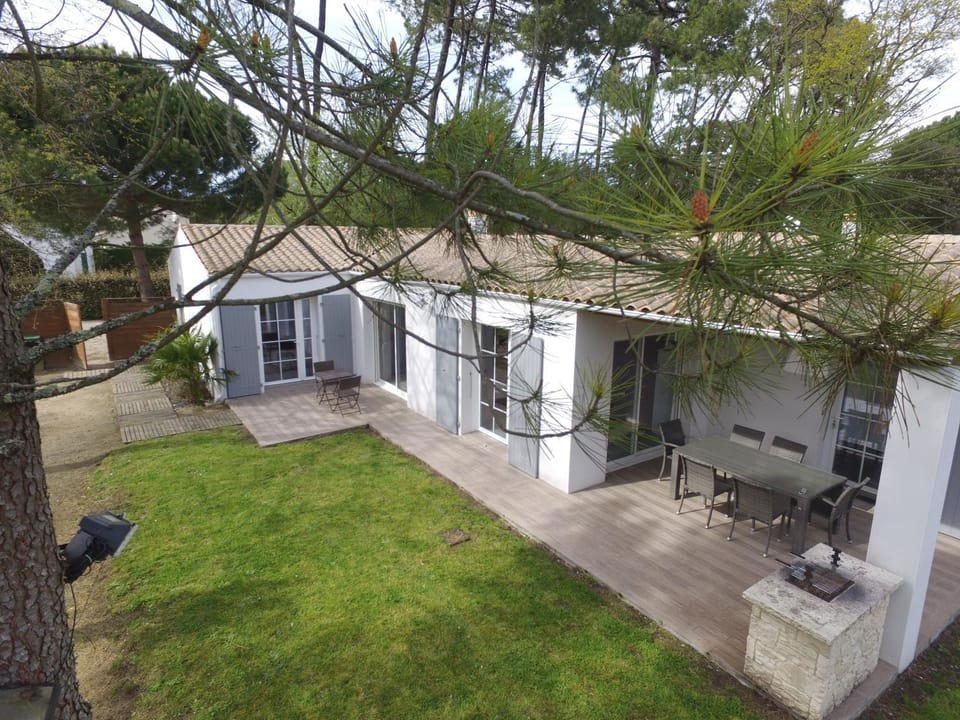 Property building, Garden view