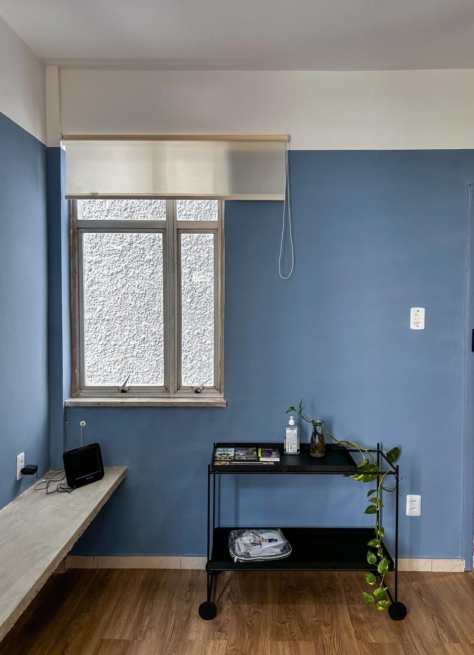 Living room, internet, soundproof