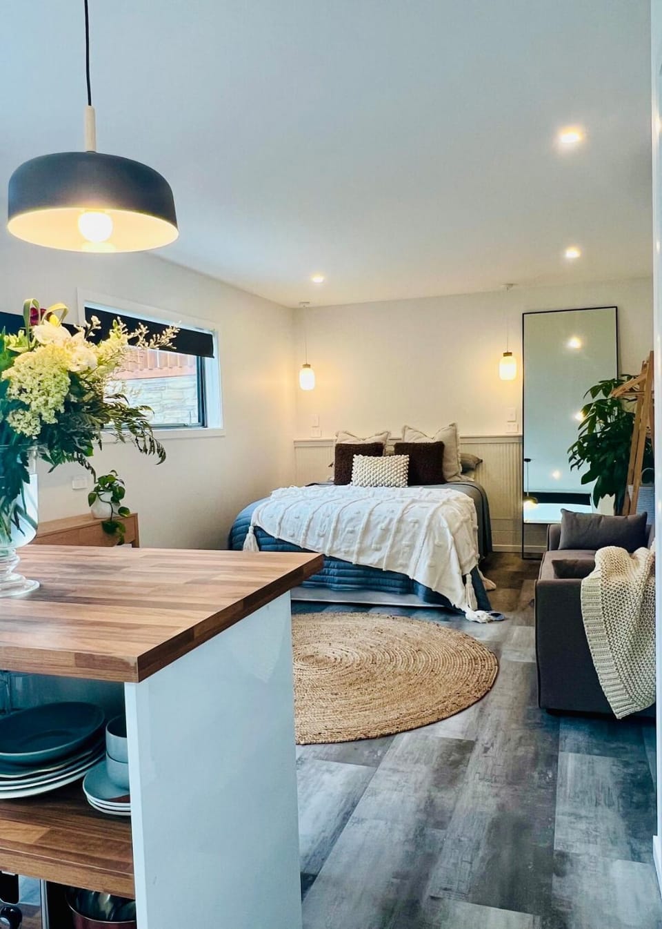 Living room, Seating area, Bedroom