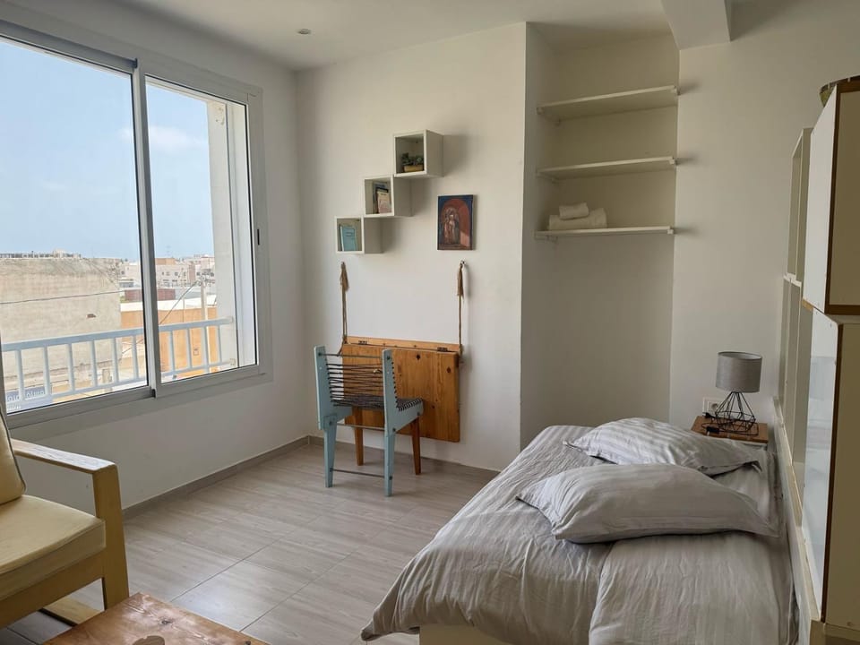 Bed, Living room, Photo of the whole room, Seating area, towels