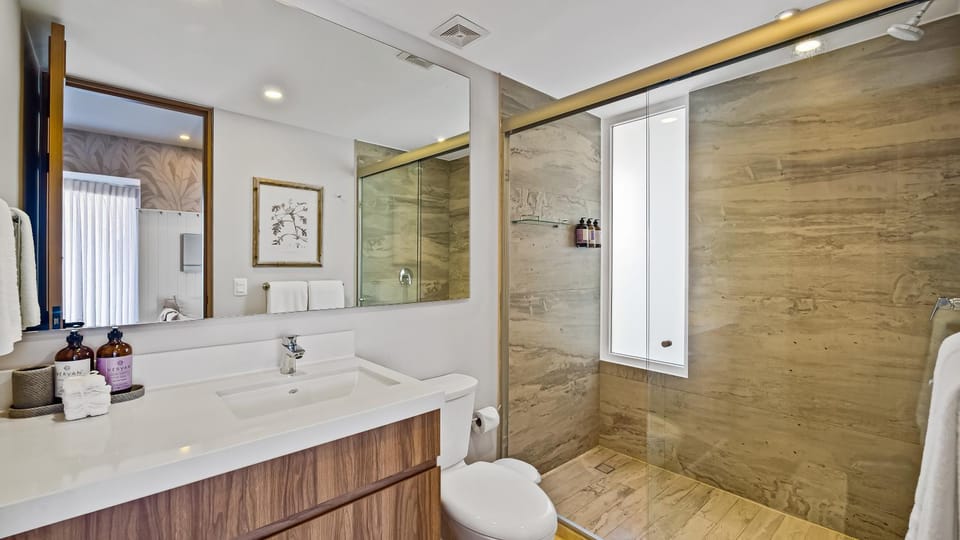 Shower, Bathroom, towels