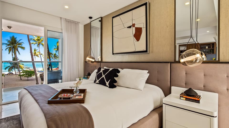 Bed, Living room, Seating area, Bedroom