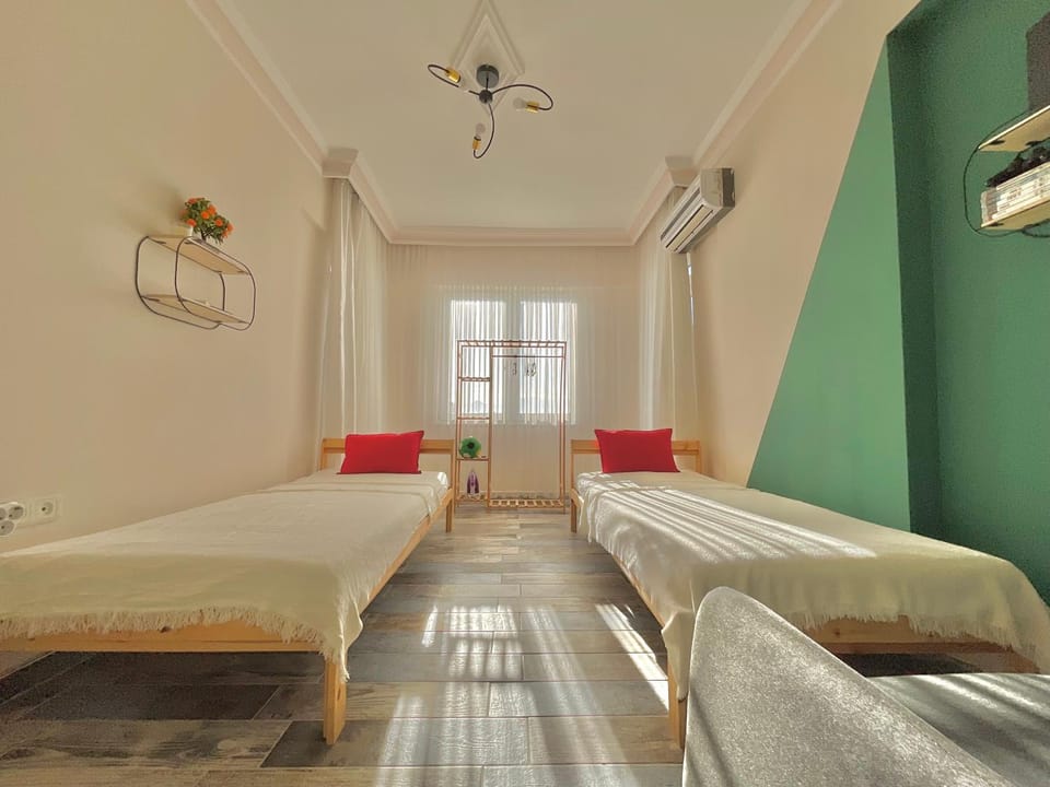 TV and multimedia, Balcony/Terrace, Seating area, Bedroom, Sea view, air conditioner
