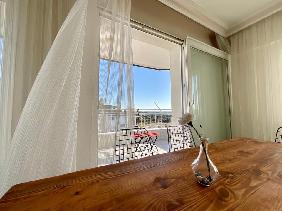 Balcony/Terrace, Dining area