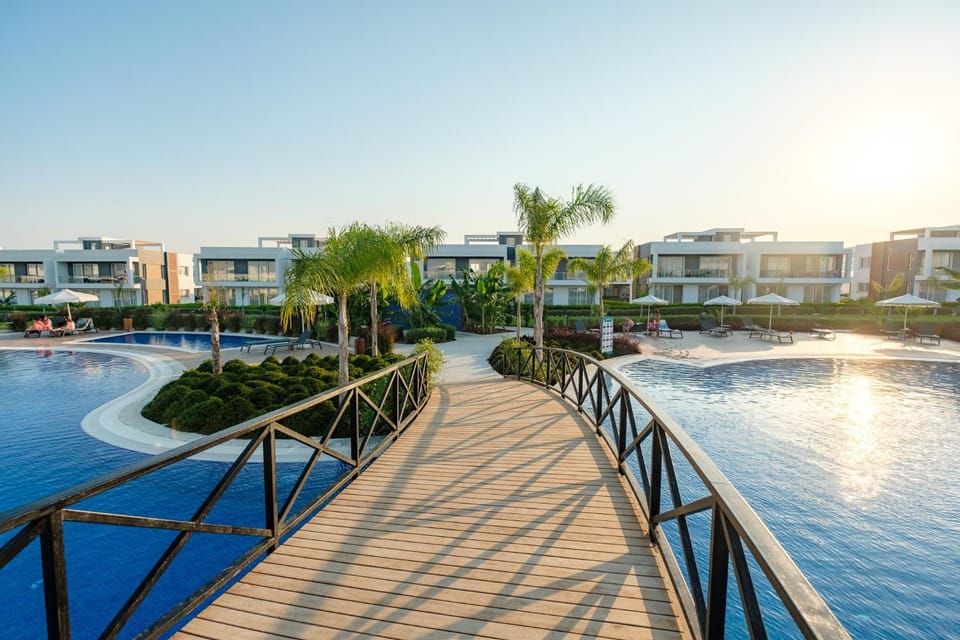 Spacious & Bright 2BR Apartment, 5min to Beach Apartment in Limassol District