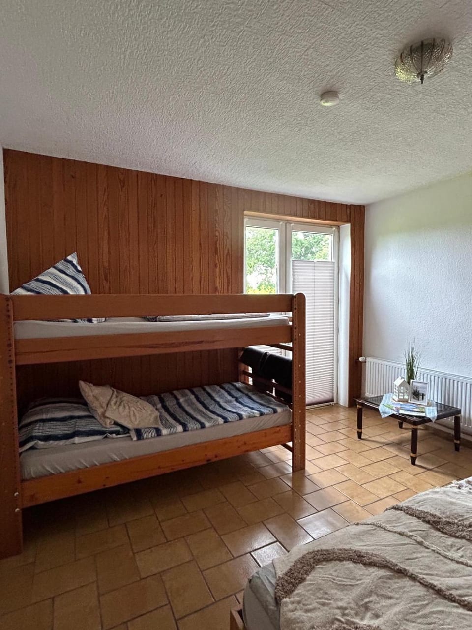 Bed, bunk bed