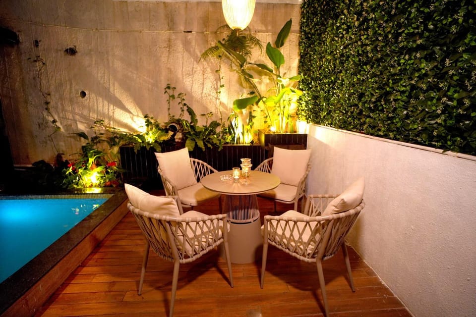 Seating area, Pool view, Swimming pool
