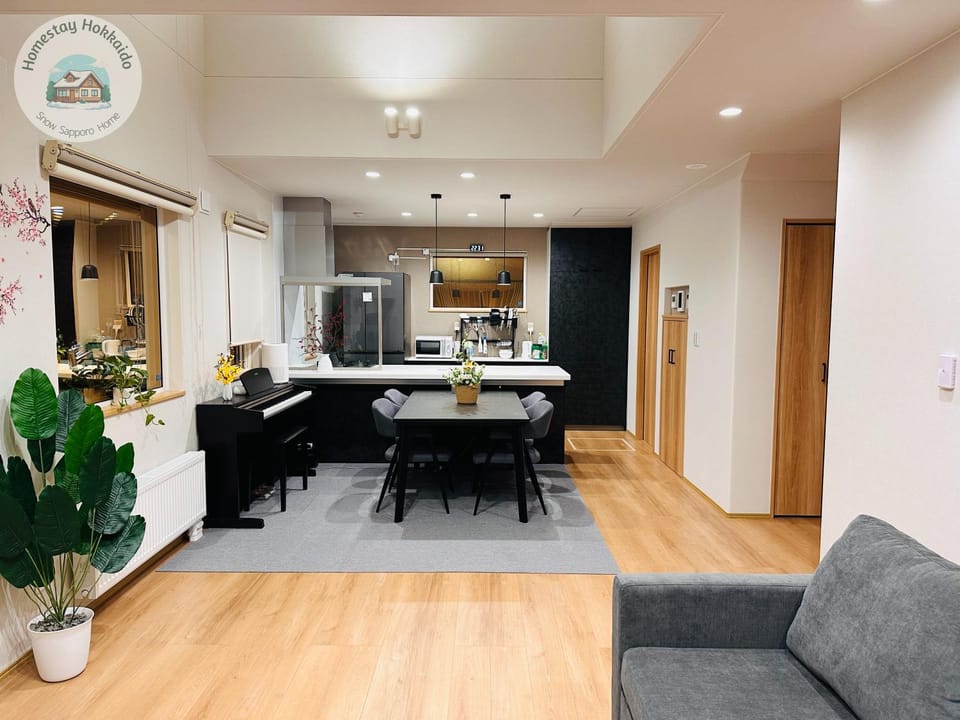 Seating area, Dining area