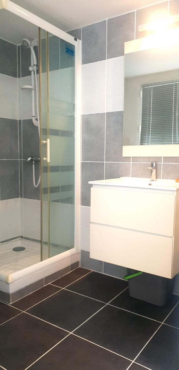 Shower, Bathroom