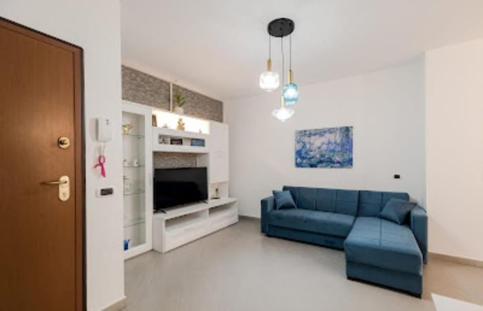 Communal lounge/ TV room, TV and multimedia, Living room