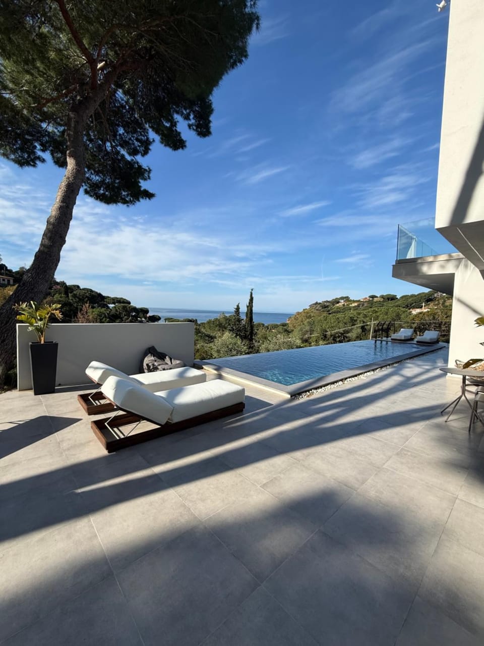 Natural landscape, Pool view, Sea view, Swimming pool, sunbed