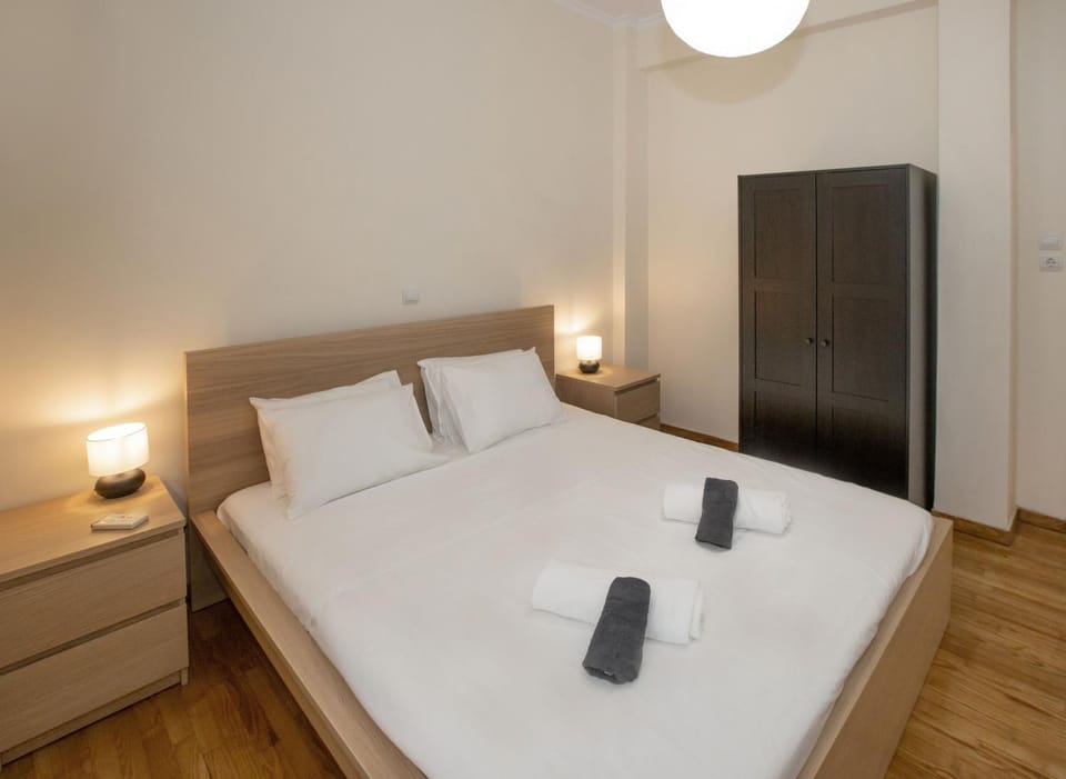 Bed, Photo of the whole room, Bedroom, towels, wardrobe