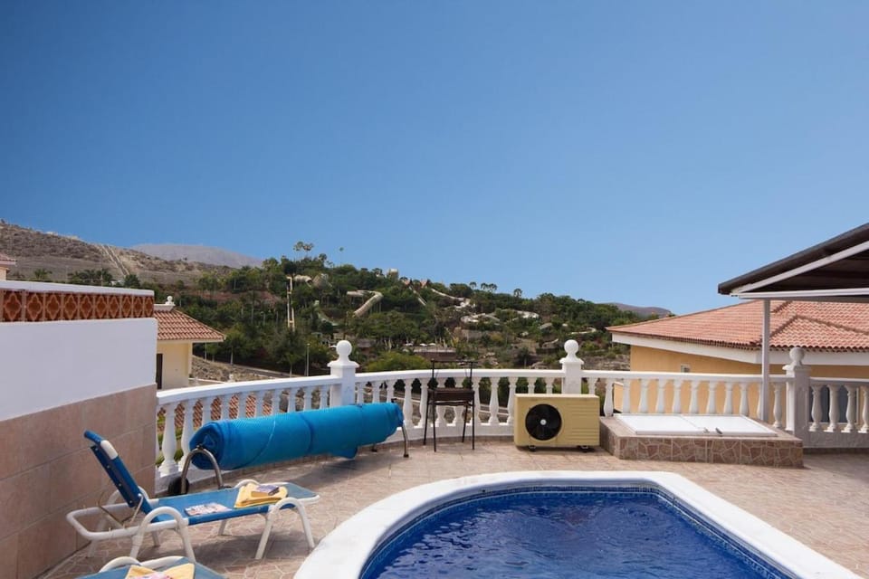 Villa Ana Lovely Central 2 Bedroom Villa Villa in Costa Adeje