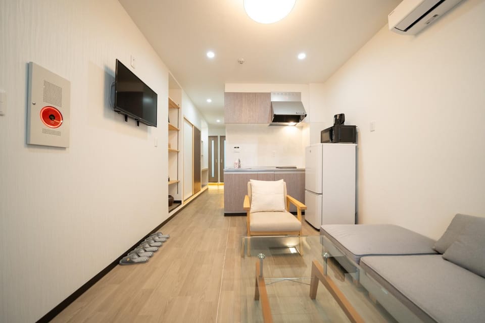 TV and multimedia, Kitchen or kitchenette, Living room, Seating area, Evening entertainment, air conditioner