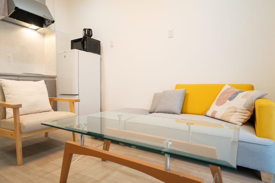 TV and multimedia, Kitchen or kitchenette, Living room, Seating area