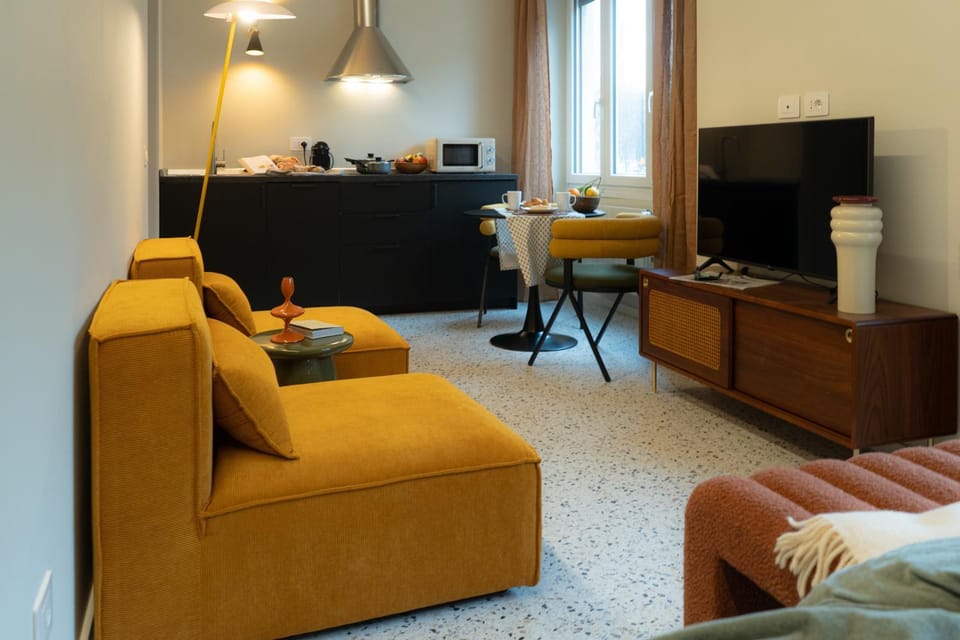 TV and multimedia, Living room, Seating area