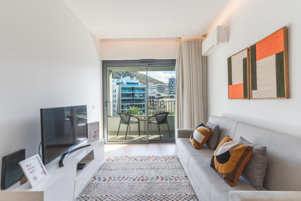 Communal lounge/ TV room, Living room