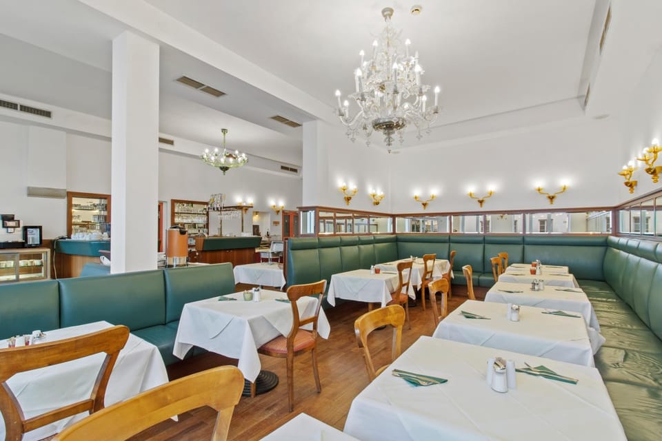 Schild Rooms - Self Check-in - Nature and Wine Area Hotel in Vienna