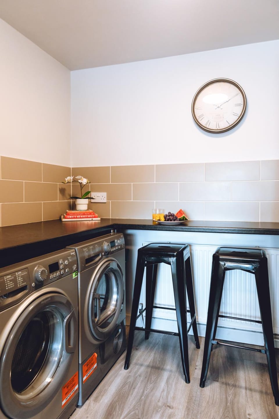 laundry, washing machine, dryer, kitchen
