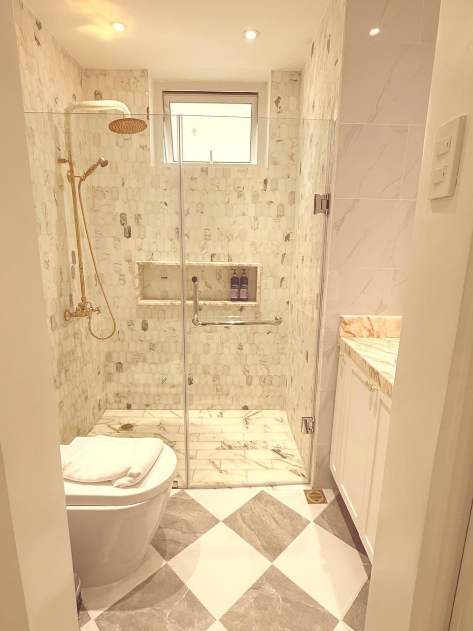 Shower, Toilet, Bathroom