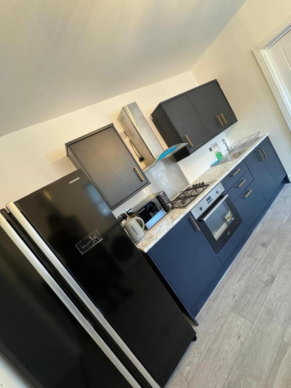 Heathrow Close Comfort Room Bed and Breakfast in Staines-upon-Thames