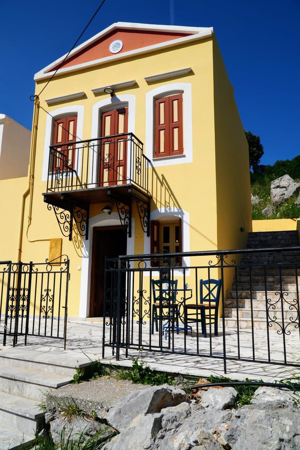 Property building, Day, View (from property/room), Balcony/Terrace