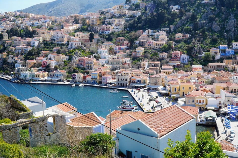 Property building, Nearby landmark, Day, Neighbourhood, Natural landscape, Bird's eye view, View (from property/room), View (from property/room), City view, City view, Lake view, Mountain view, River view, River view, Sea view, Sea view, Street view, Street view, Quiet street view, Inner courtyard view