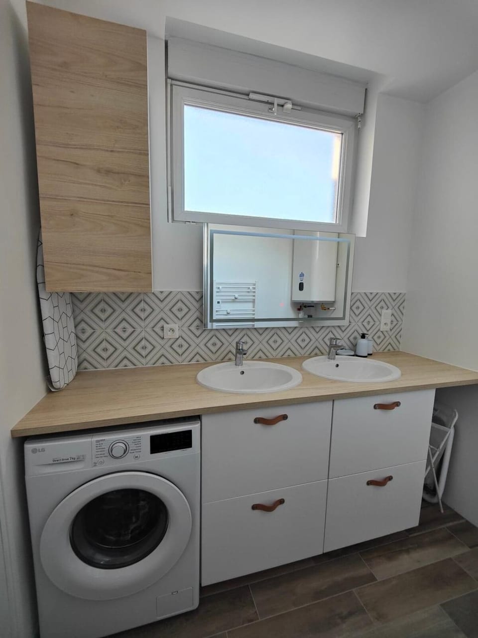 Shower, Bathroom, flat iron, hair dryier, storage, washing machine