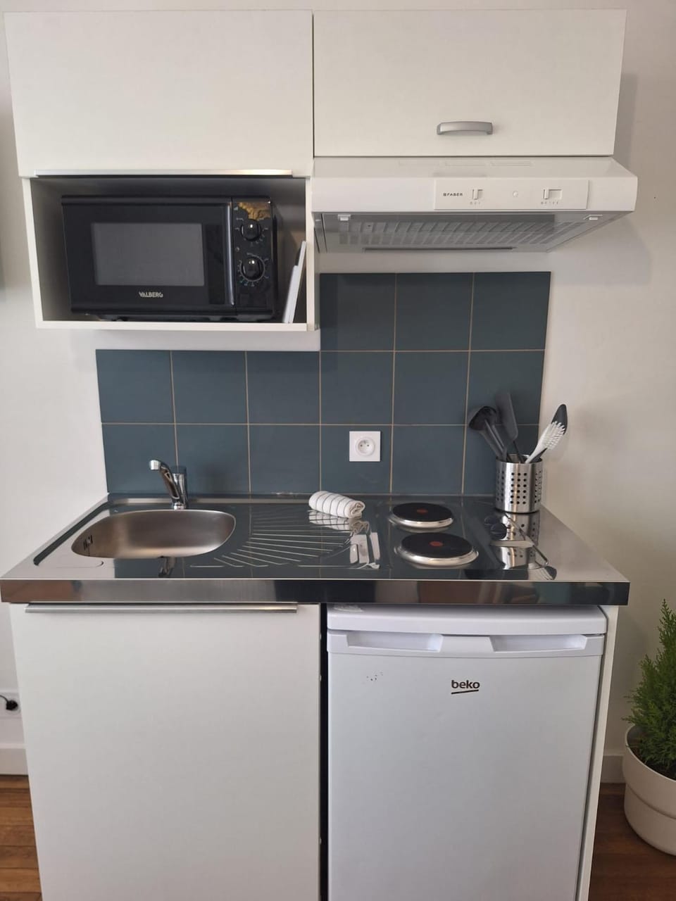 Kitchen or kitchenette, microwave