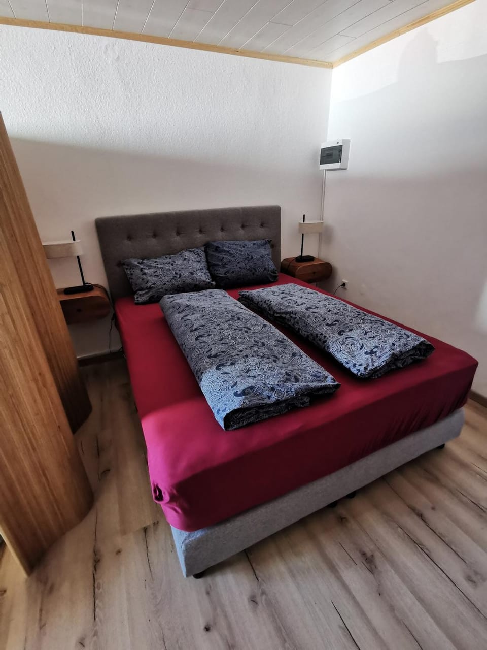 Bed, Living room, Bedroom