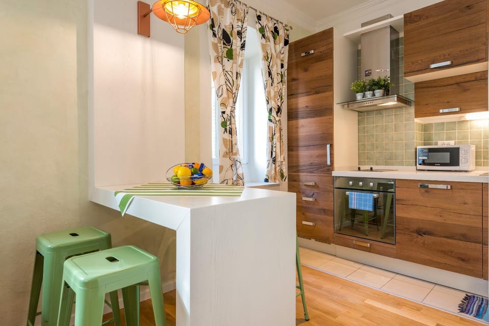 Kitchen or kitchenette, Kitchen or kitchenette, Dining area
