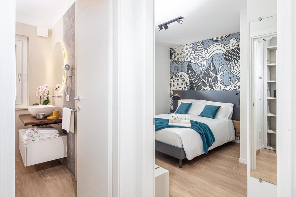 Bed, Photo of the whole room, Bedroom, towels, wardrobe