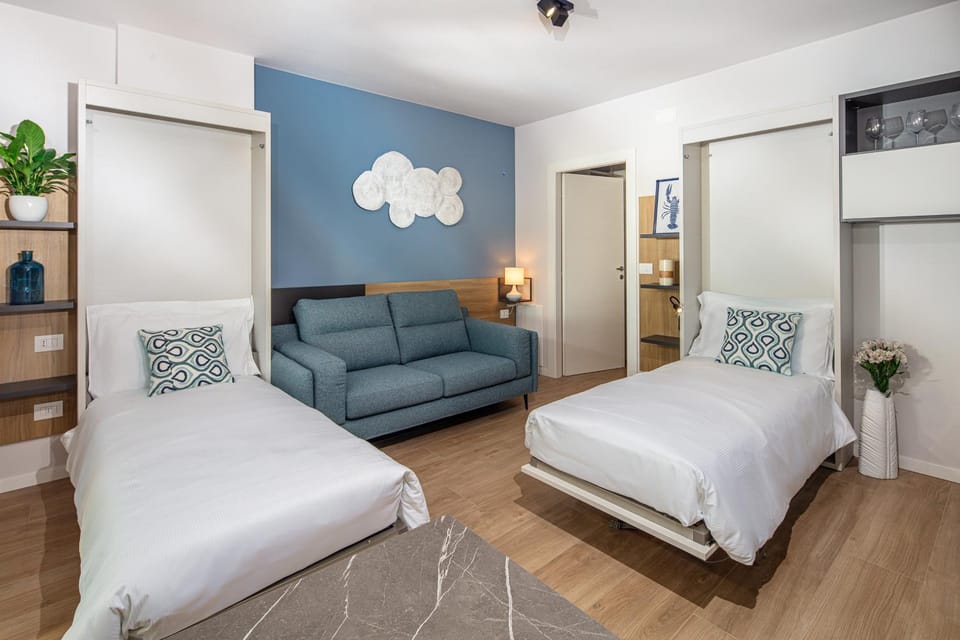 Bed, Living room, Photo of the whole room, Seating area, Bedroom