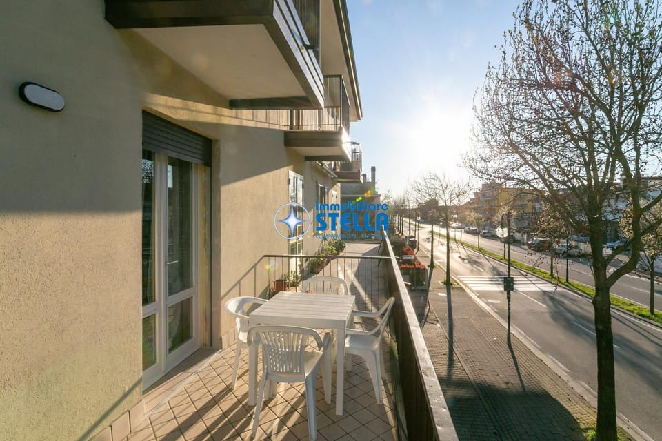 Property building, Day, Neighbourhood, View (from property/room), Balcony/Terrace, Balcony/Terrace, Street view
