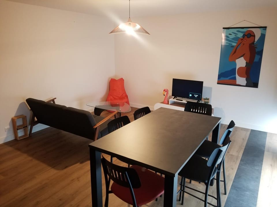 Living room, Dining area