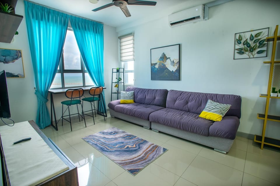 Living room, Seating area, Dining area, air conditioner