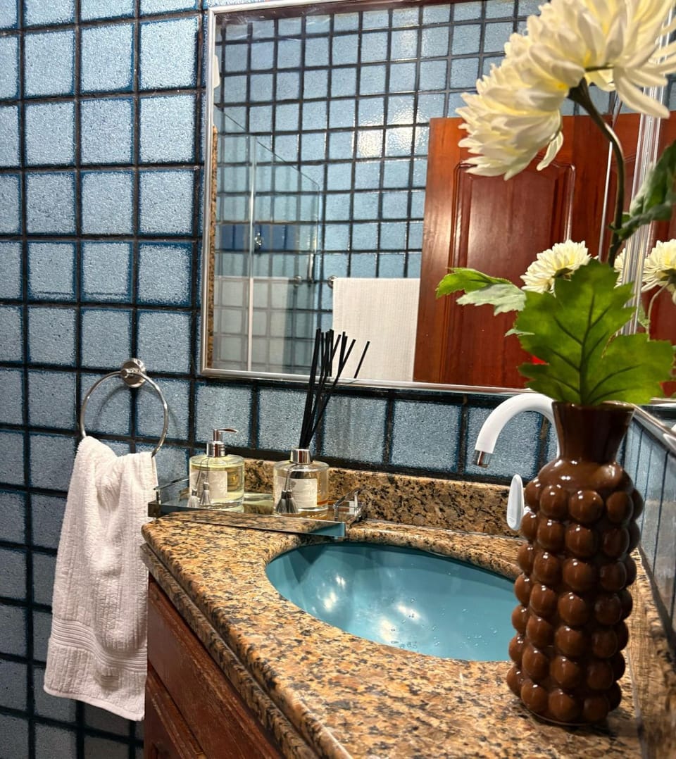 Bathroom, towels