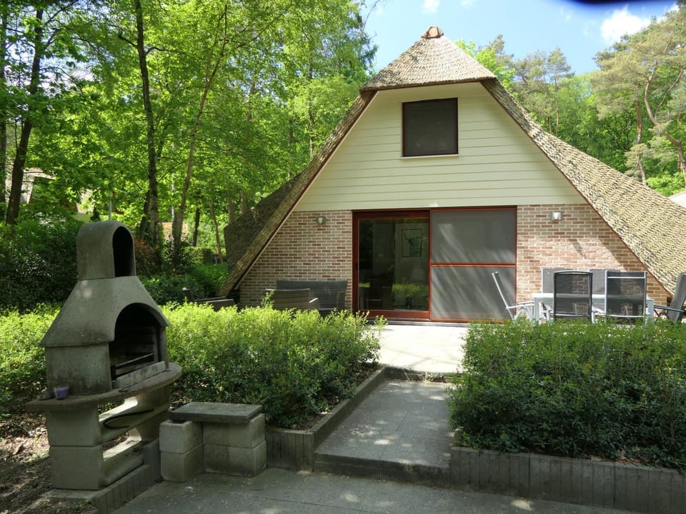 Property building, Garden view