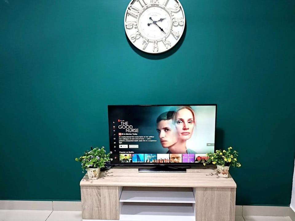 A-02-08 Blue Ocean Suite Hyve WiFi NETFLIX Free Parking Apartment in Putrajaya
