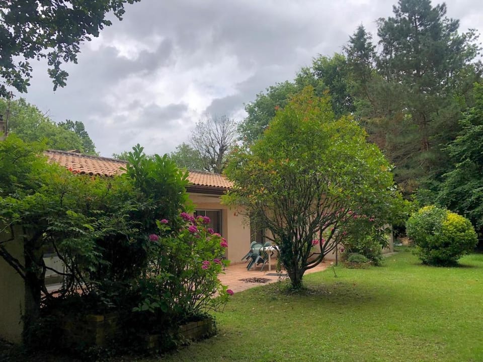 Villa with pool in Private Golf Residence Villa in Nouvelle-Aquitaine
