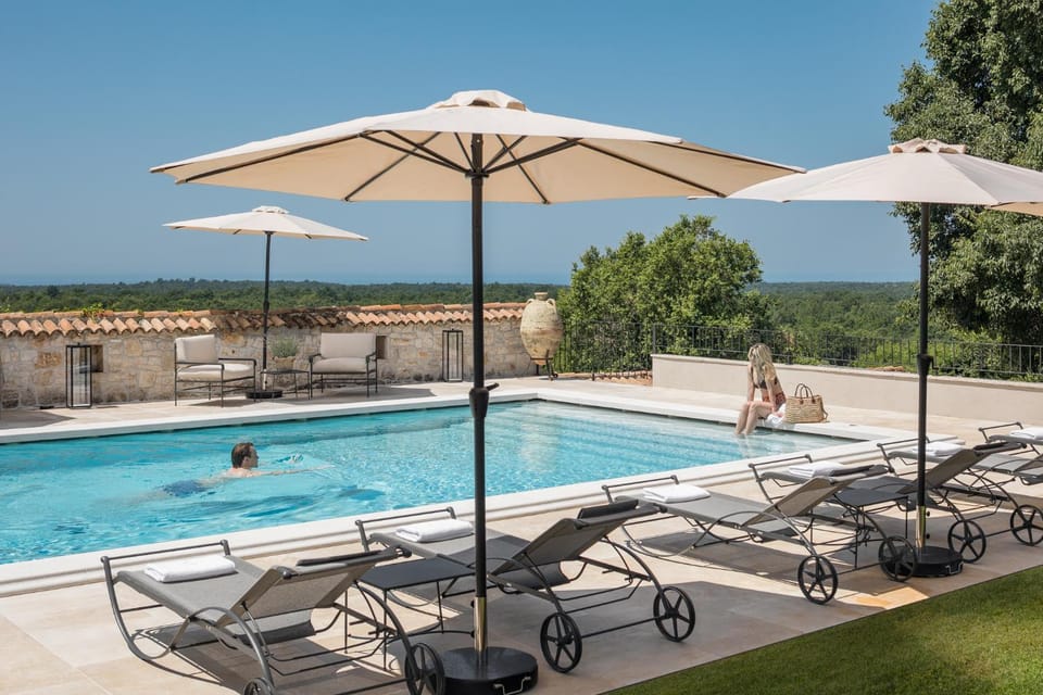 Pool view, Sea view, Swimming pool, sunbed
