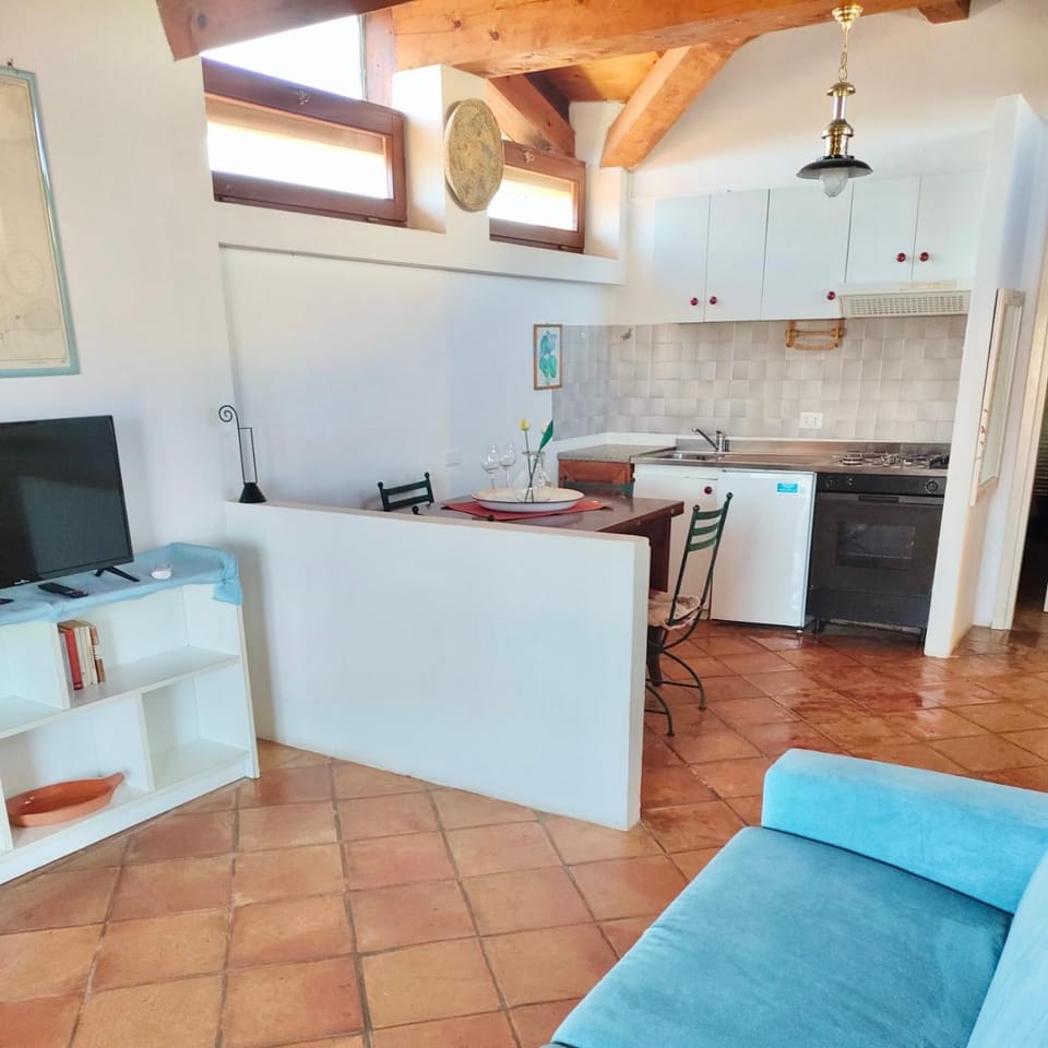 TV and multimedia, Living room, Dining area